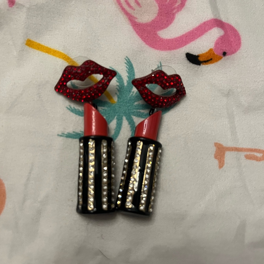 NWOT Betsy Johnson Red Lipstick Earings